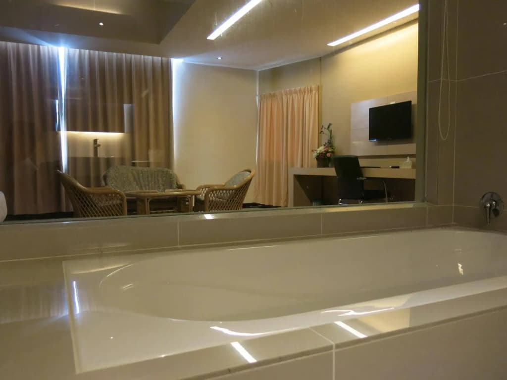 Hotel Langkasuka - photo 16