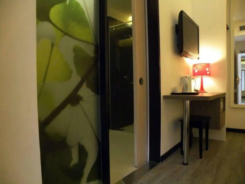Yan Hotel - photo 3