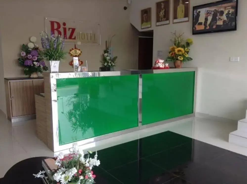 Biz Hotel Shah Alam - photo 2