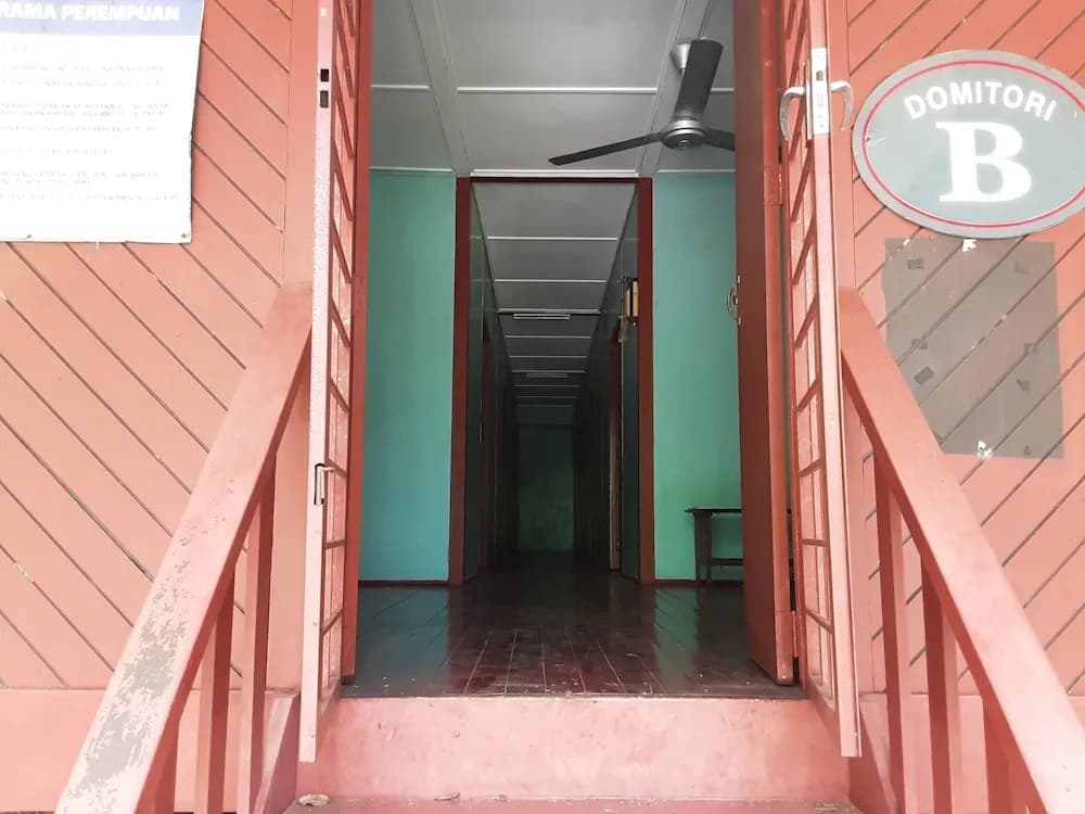 Spot ON 90536 Bens Maju Foreststay - photo 1