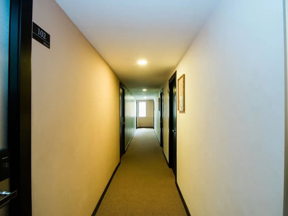 OYO 89456 V Motel - photo 11