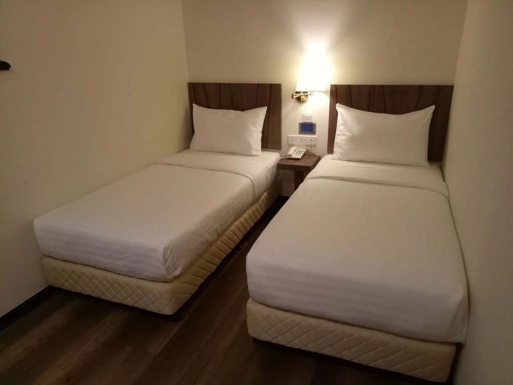 9 Square Hotel - Sri Kembangan - photo 4