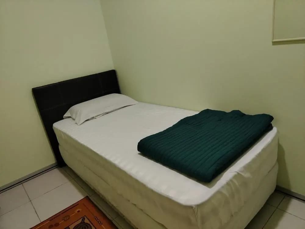 OYO 91195 Dancenter Seremban 2 Near Snow - photo 5