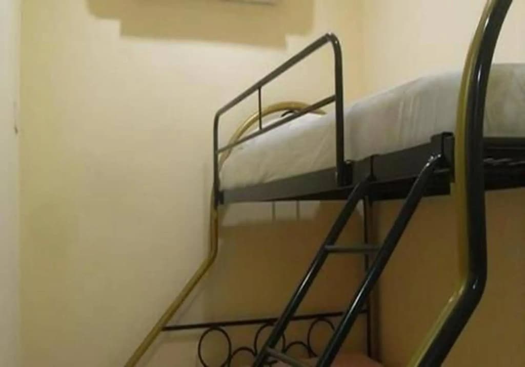 V Hostel - photo 4