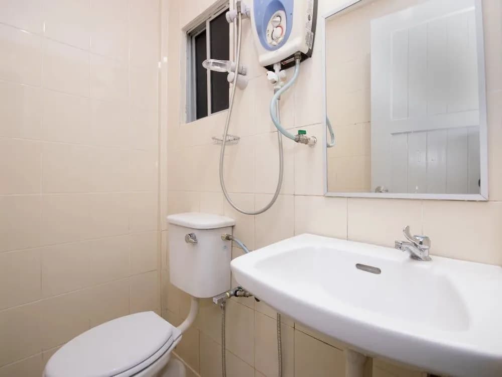 Oyo 963 Hotel Oriental - photo 8