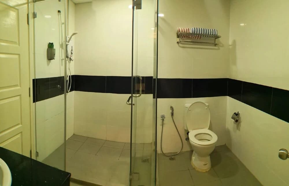 Sky Hive Cozy Apartment Suite, Georgetown - photo 9