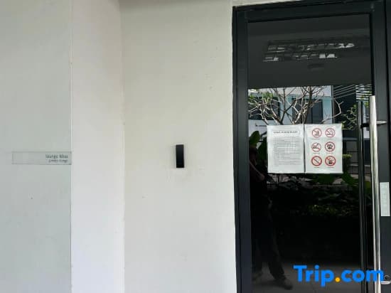 Serene Suites in Jelutong - photo 13