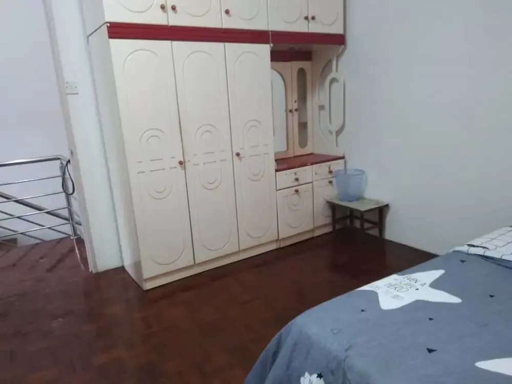 OYO 90310 E Homestay Permai Timur - photo 5