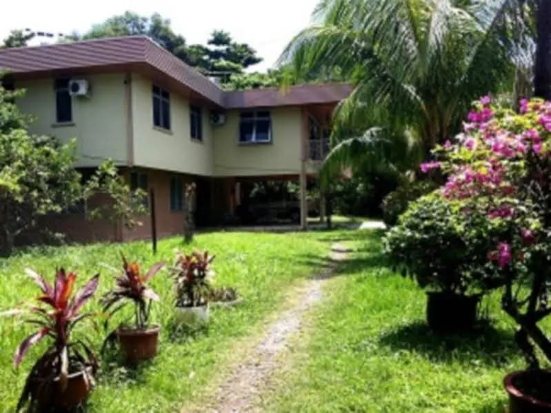 Borneo Beachouse Backpackers - photo 9