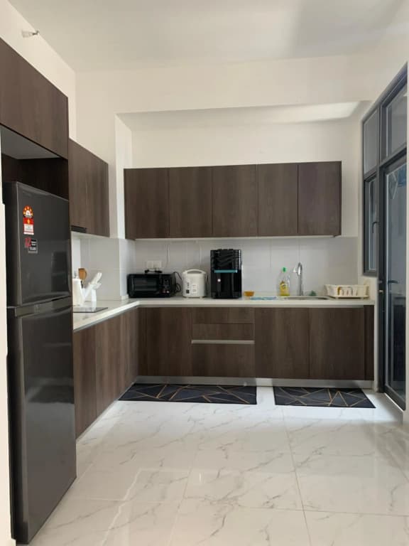 Lovely 2-BR service apartment with pool (melur @ troikaKB) - photo 1