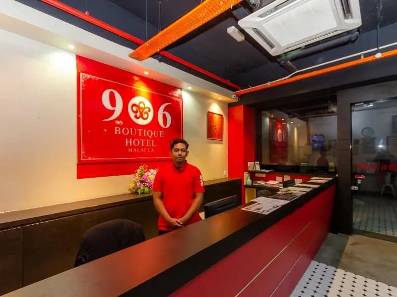 906 Hotel Kota Laksamana - photo 17