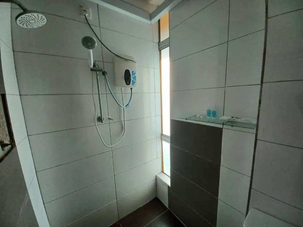 The Serai Cottage Transit Hotel - photo 8