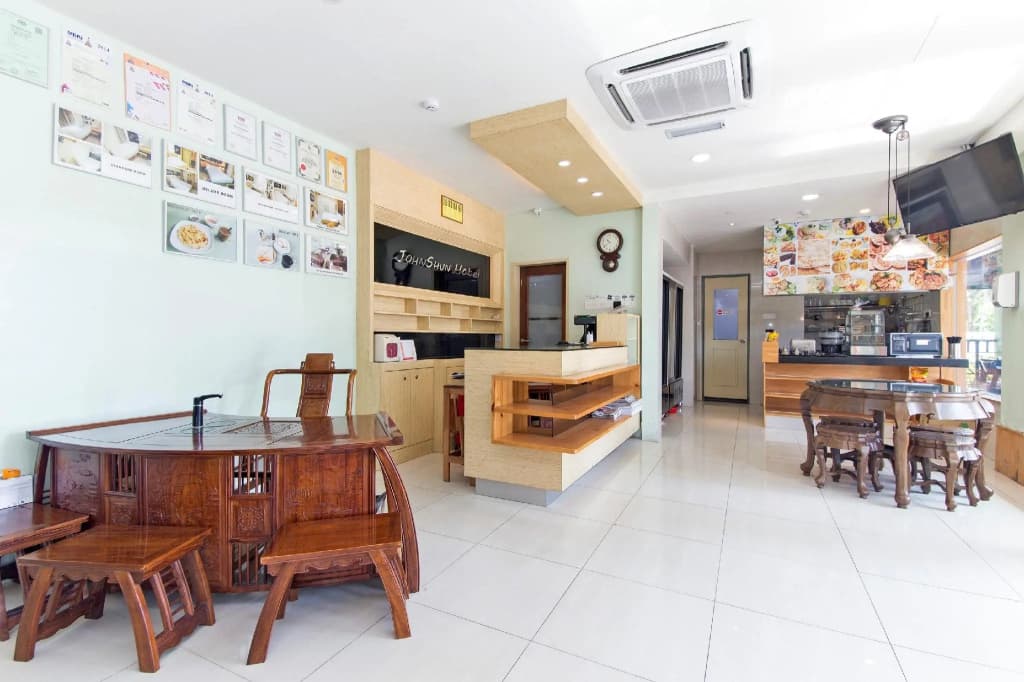 OYO 324 Johnshun Hotel - photo 10