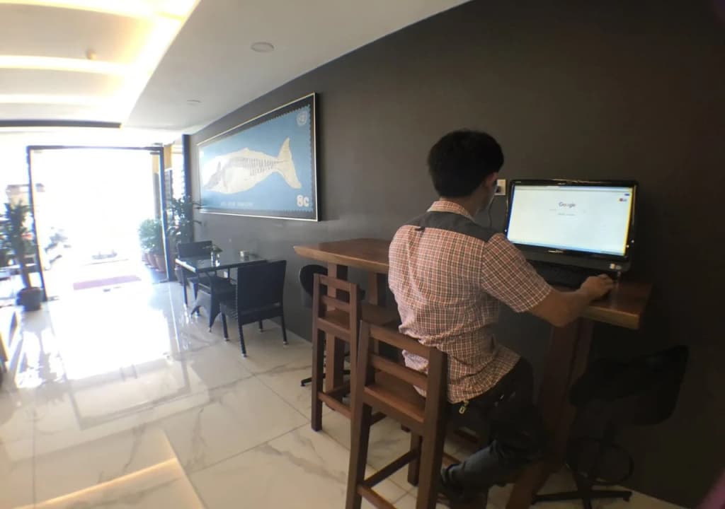 B Street Hotel - photo 22