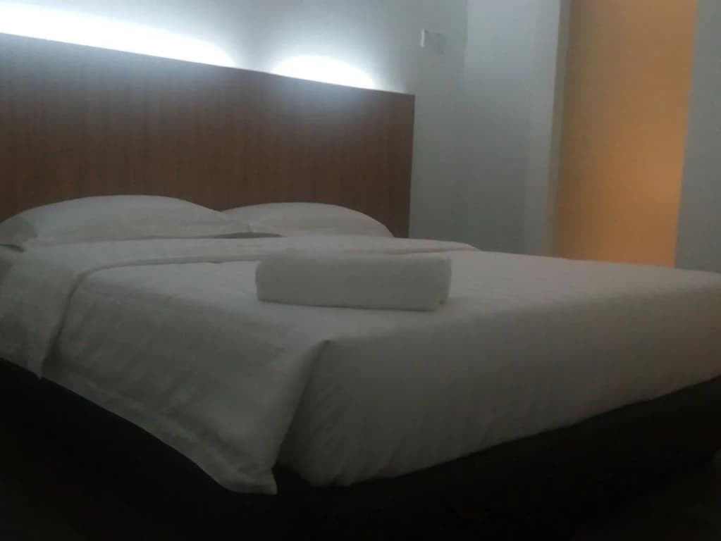 Place2Stay Gong Badak - photo 4