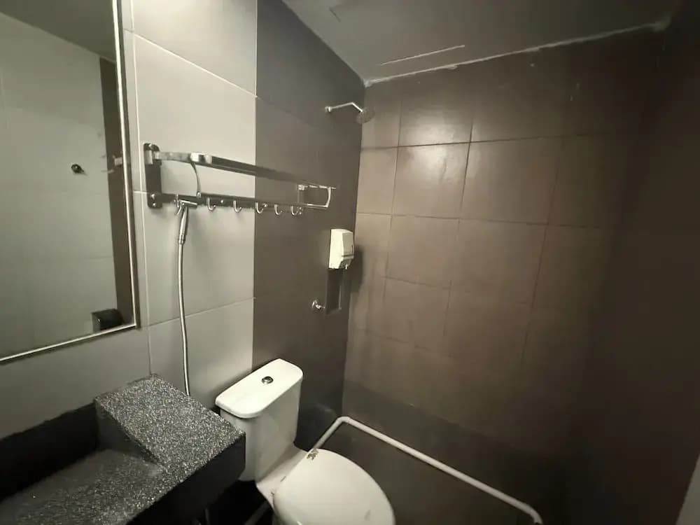 Tiong Nam Hotel Near Pasir Gudang - photo 8