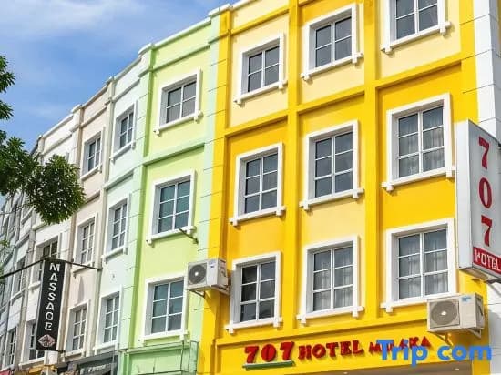 Hotel Taming Sari 707 - photo 1