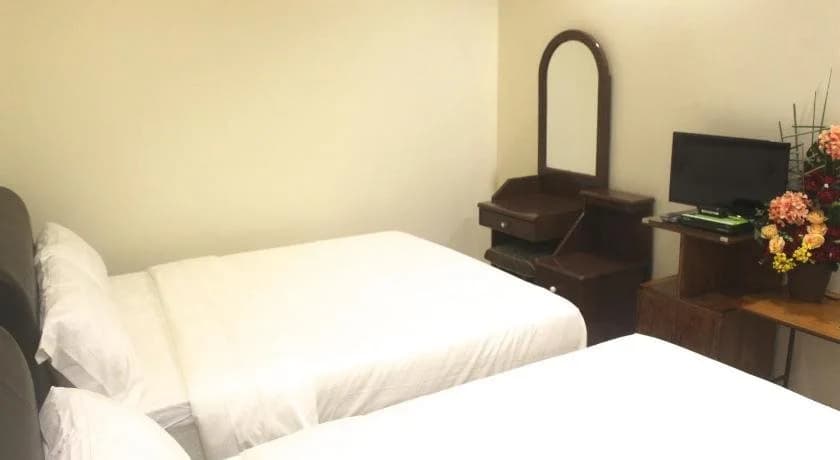 Campbell Antique Hotel & Cafe - photo 3