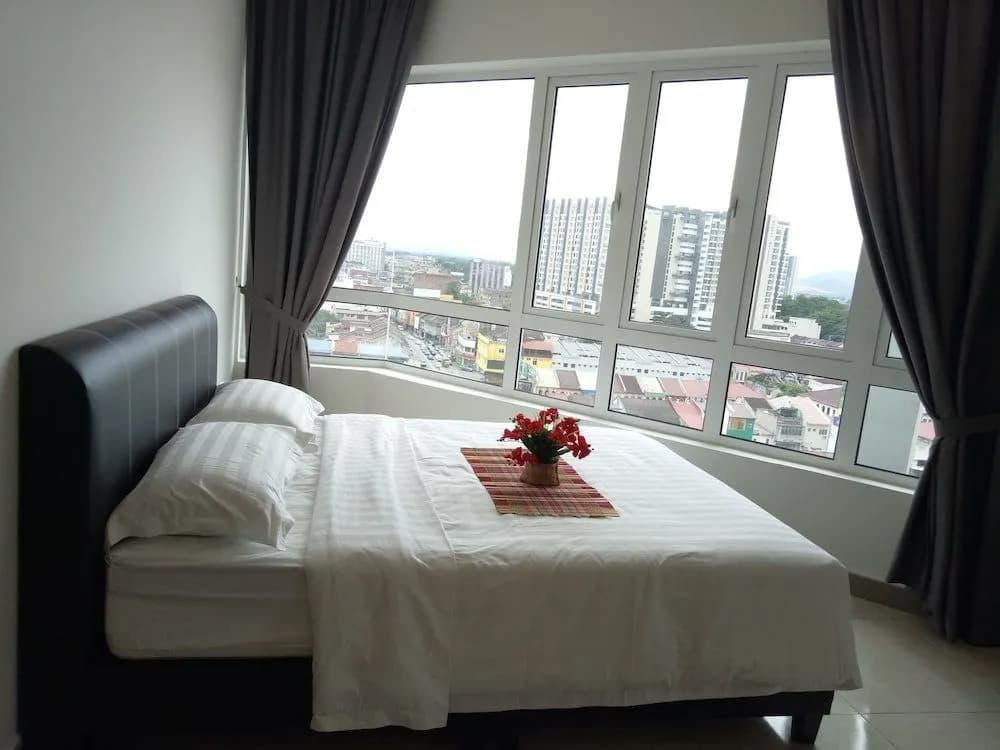 PM Octagon Suites And Apartment - photo 5