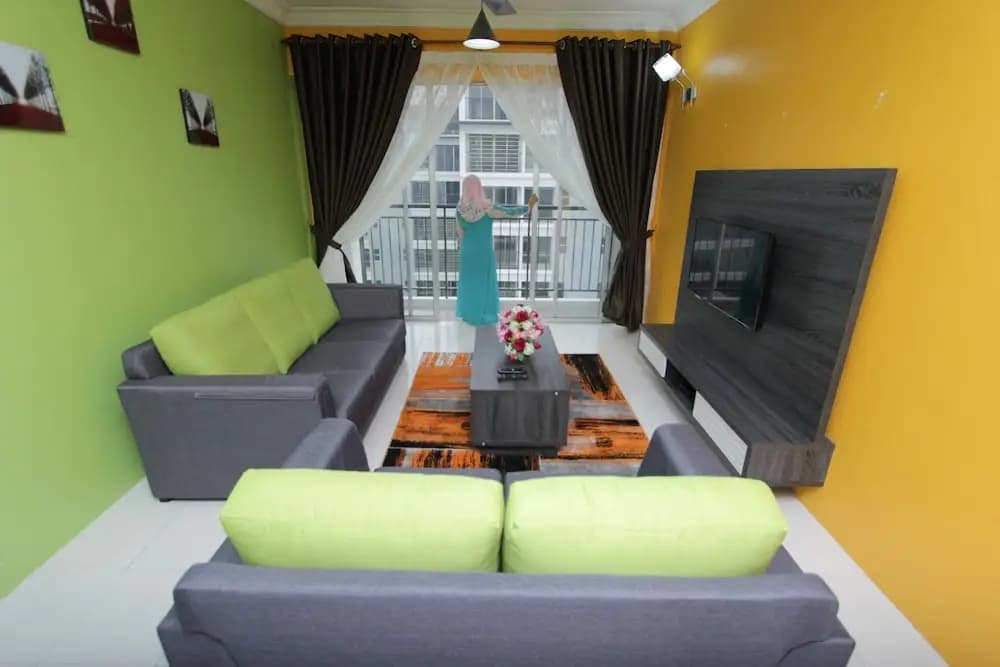 Homestay Casa Mewah at Hijauan Heights - photo 13