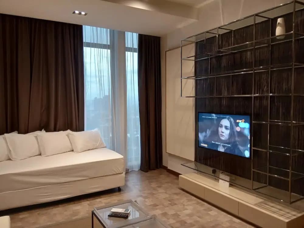 Expressionz Professional Suites by iHost Homes 2 - photo 4