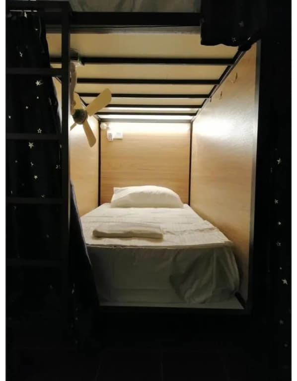 Third Street Station - Hostel - photo 16