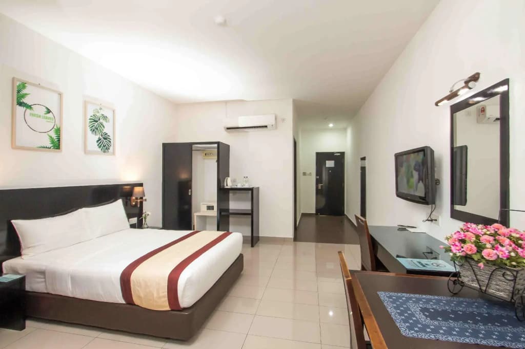 Swan Garden Hotel - photo 36