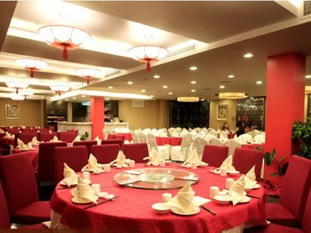 Crown Garden Hotel - photo 15