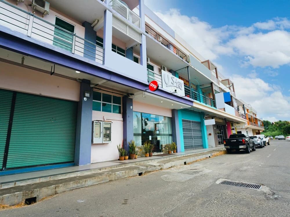 OYO 90153 U Stay Hotel - photo 1