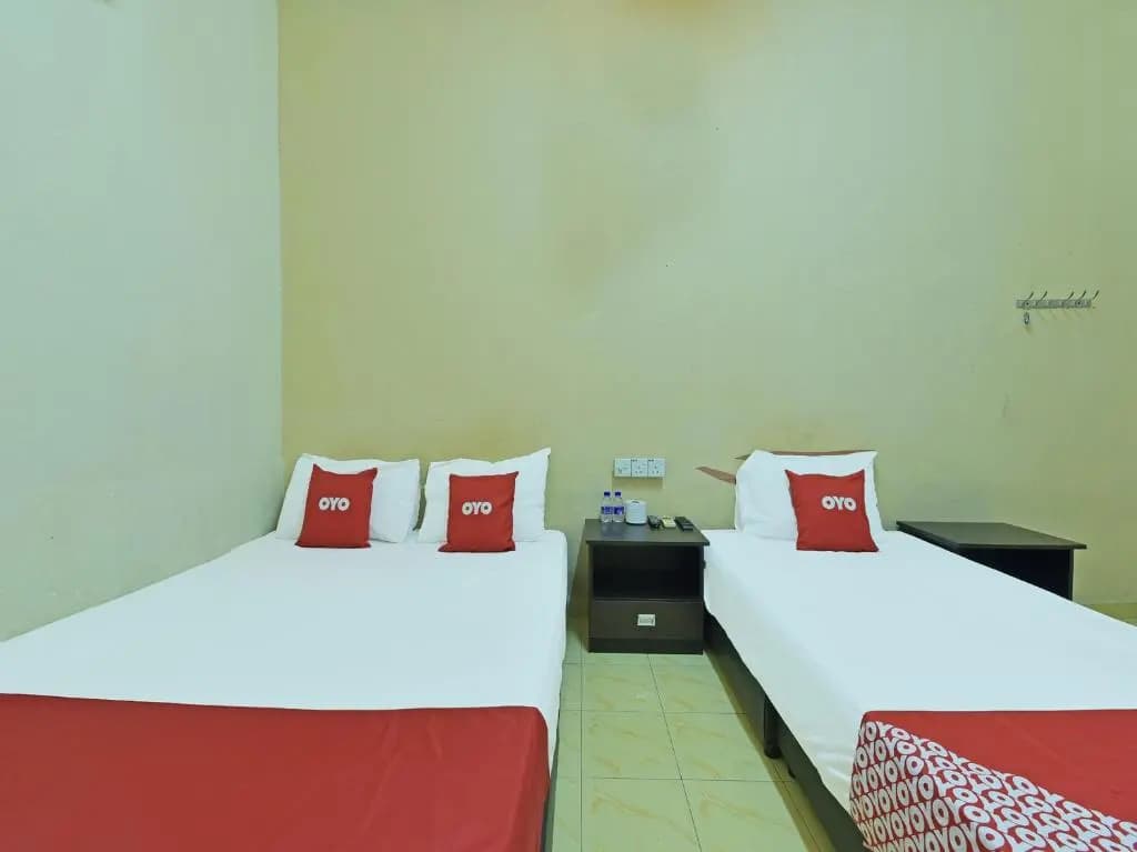 OYO 90706 Empire Inn 2 - photo 5