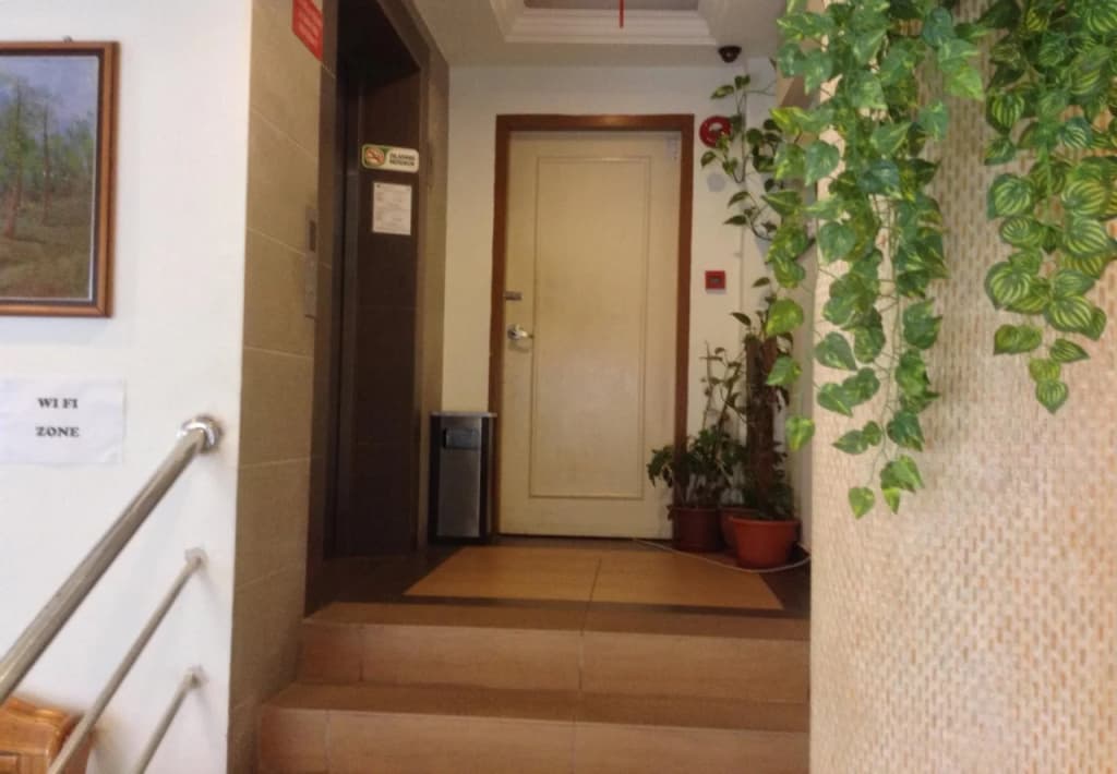 Lai Lai Hotel - photo 10