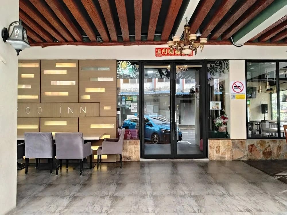 Townhouse Near Tanjung Batu Formerly 900 Inn - photo 21