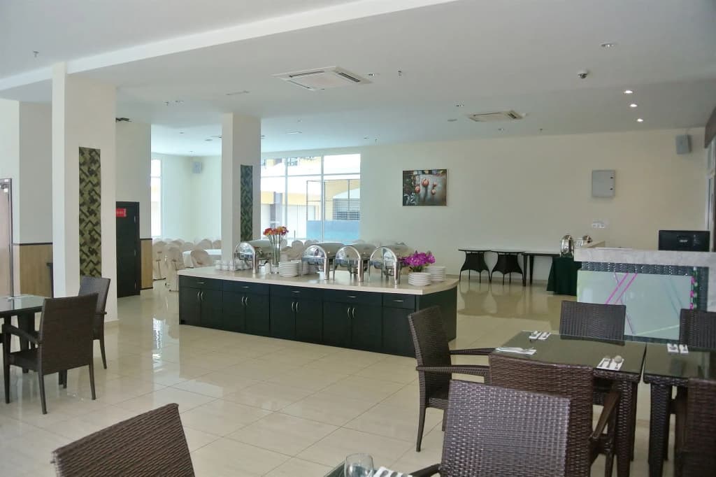 Putatan Platinum Hotel - photo 18