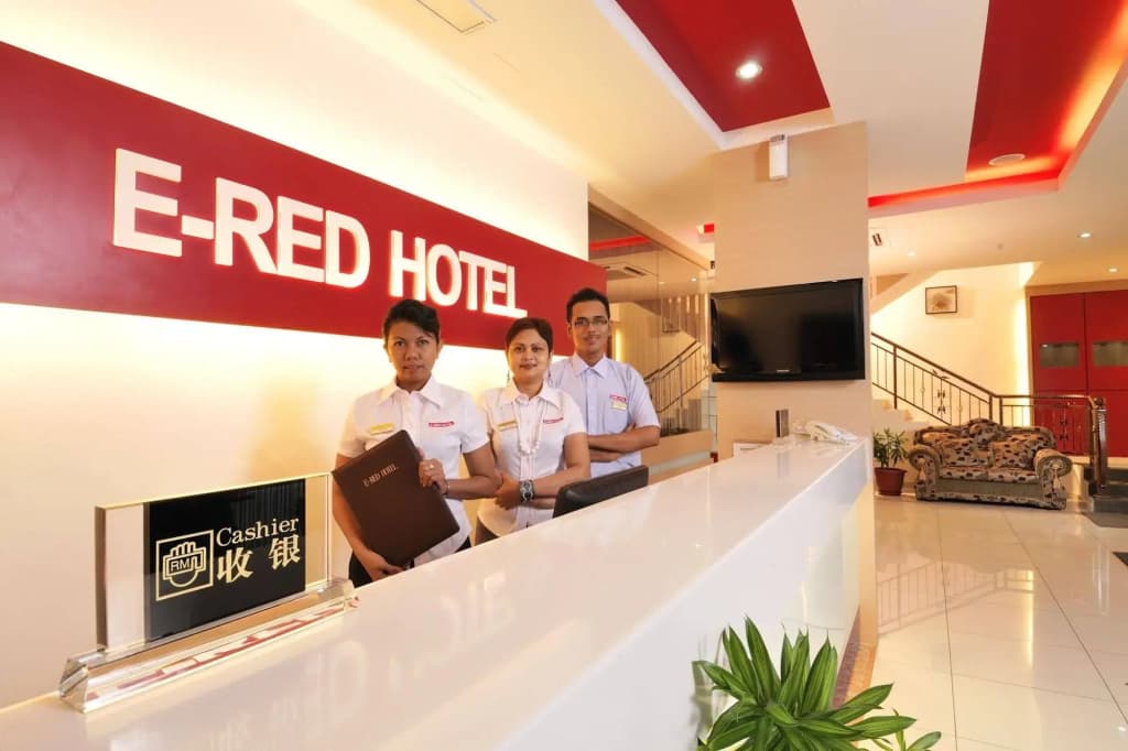 Ernes Hotel - photo 12
