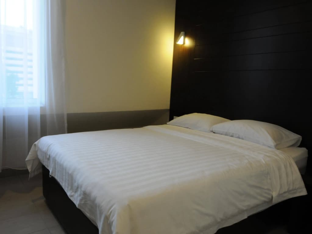 Cathay Hotel - photo 5