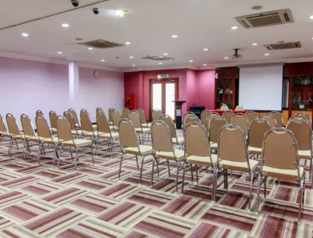 TH Hotel Kelana Jaya - photo 10