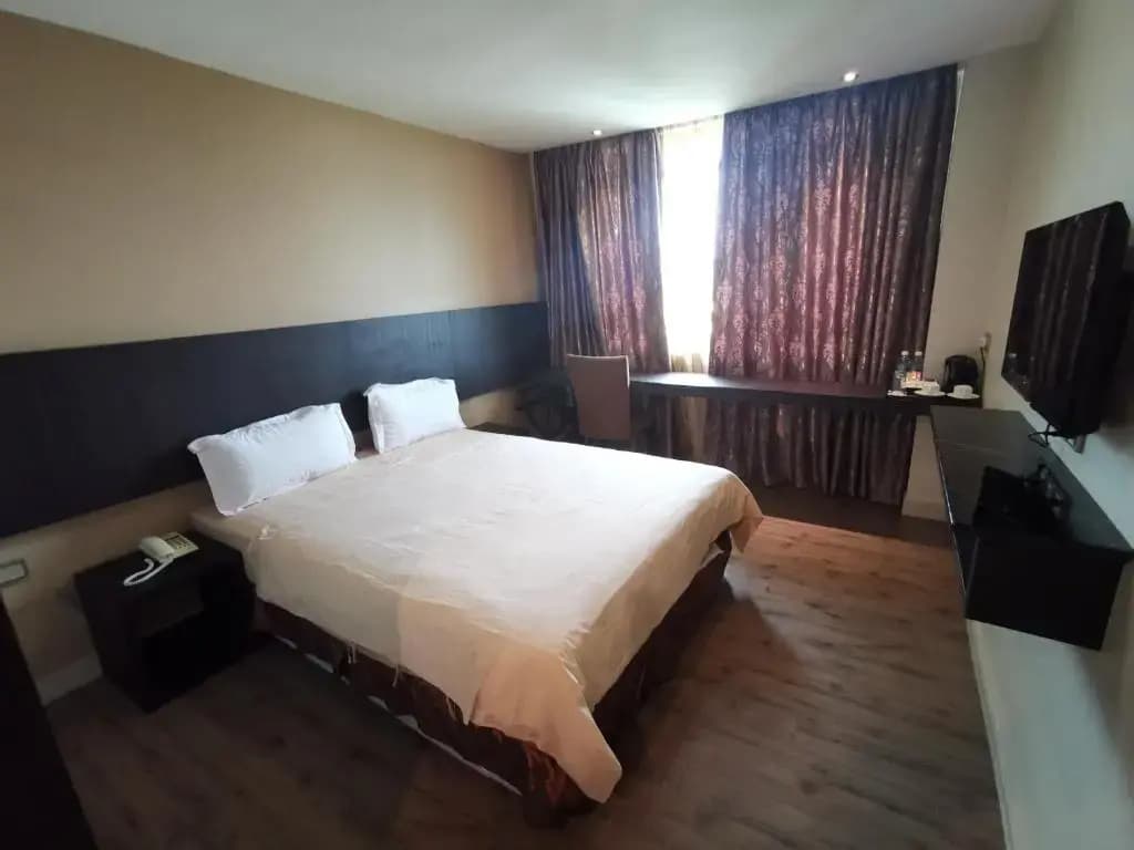 De Leon Hotel ll - photo 3