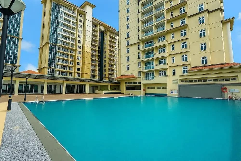 4PAX Studio NetfliX  Free WIFI - photo 6