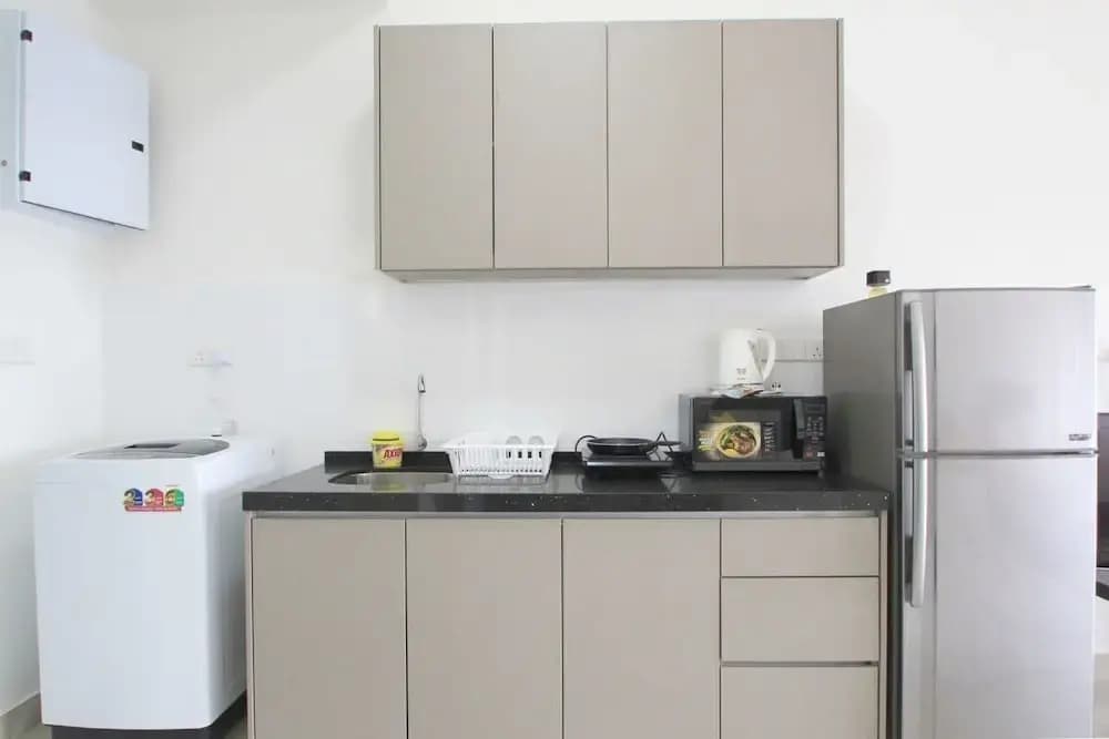 A Lovely, Utropolis Studio Near Kdu, Free Parking - photo 13