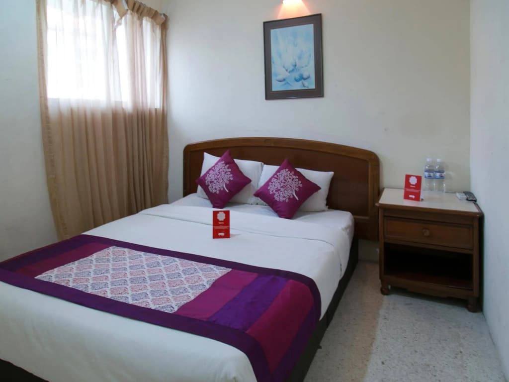 Colour Hotel by OYO Rooms - photo 2
