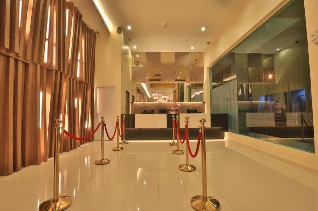 Supreme Hotel - photo 18