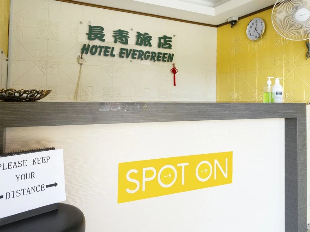 Evergreen Hotel by OYO Rooms - photo 2