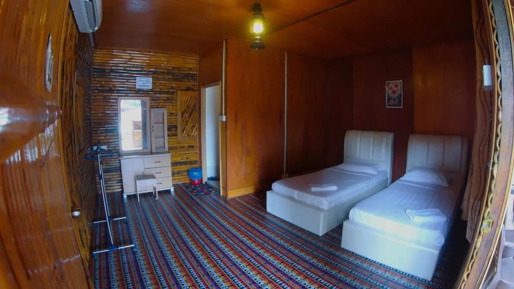 Borneo Tree House - photo 9