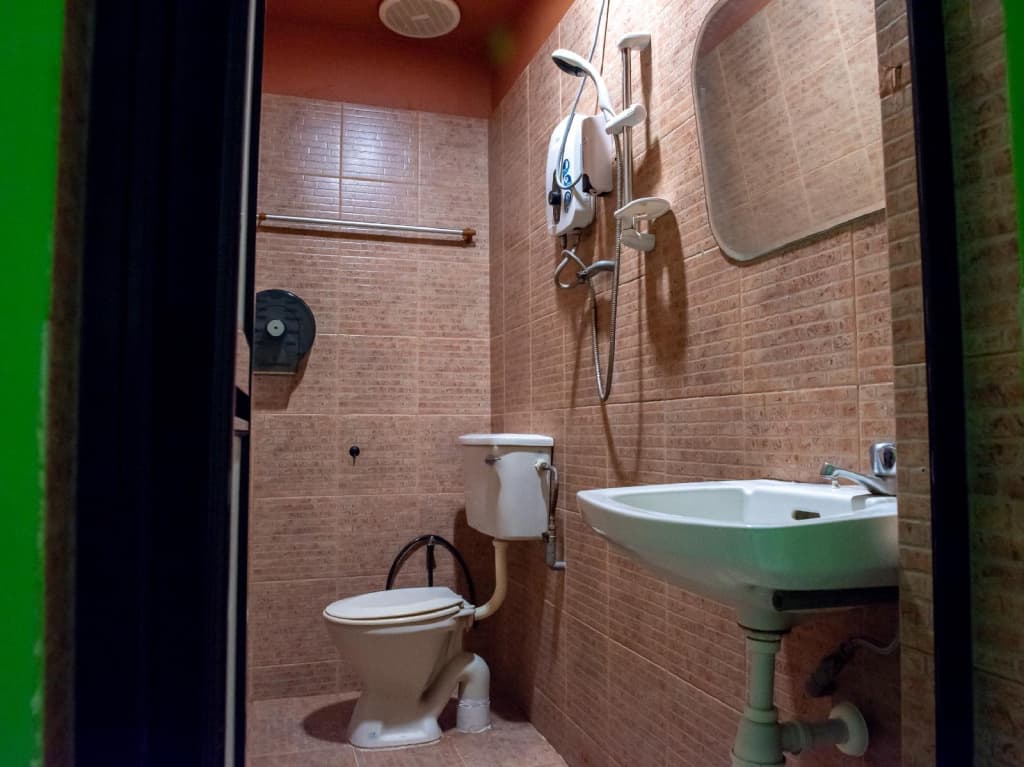 OYO 434 Marbella Hotel - photo 16
