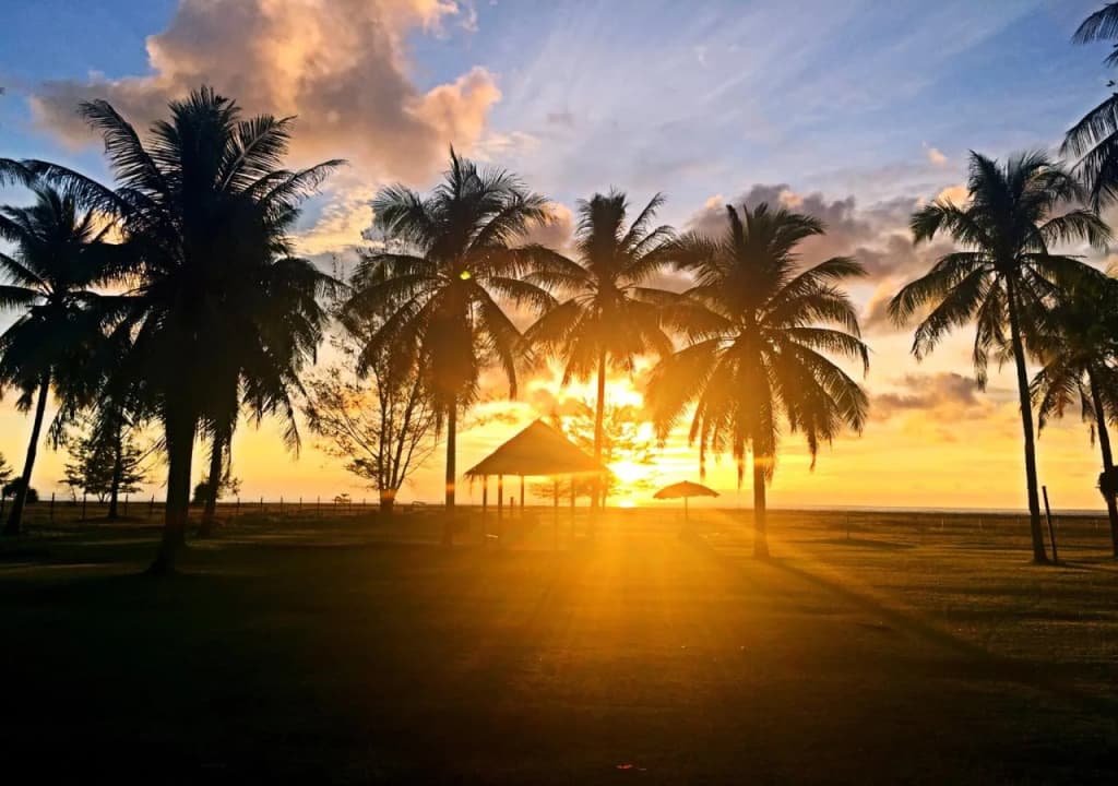 Western Beach Resort - photo 5