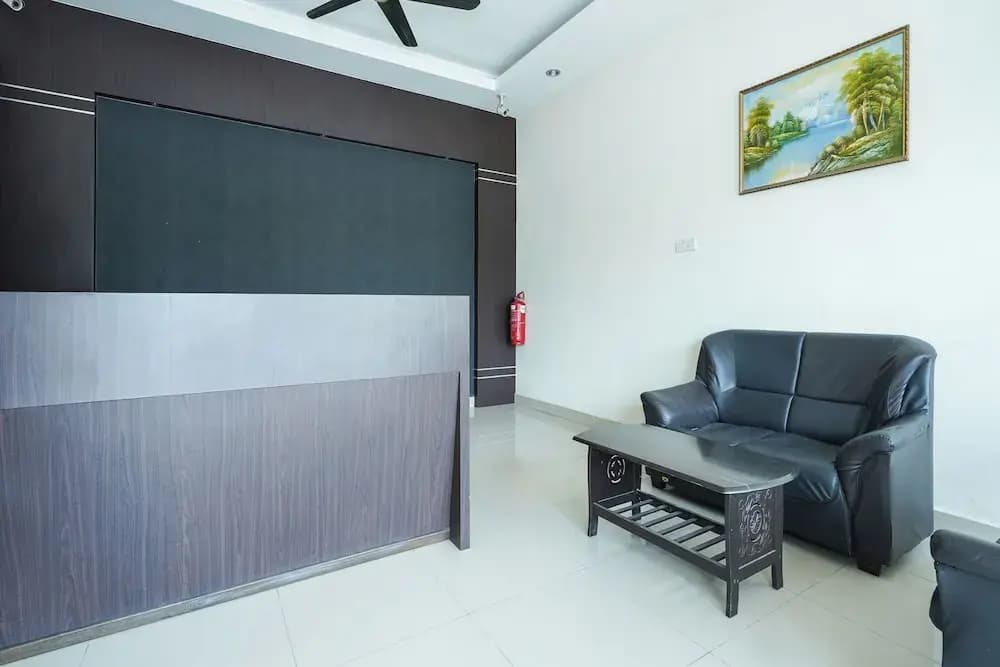 Dancenter Near Petronas Kampung Koh, Jj Hotel - photo 8