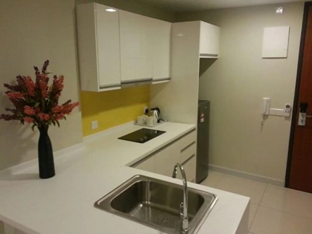 Marina Travellers Suite SKY Karamunsing - photo 9