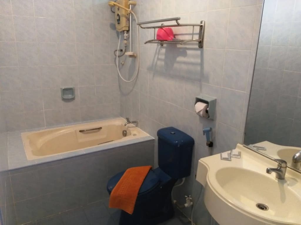 Teluk Batik Holiday Apartment - photo 8