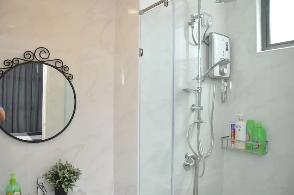 Lawang Suite Apartment With Balcony - photo 8