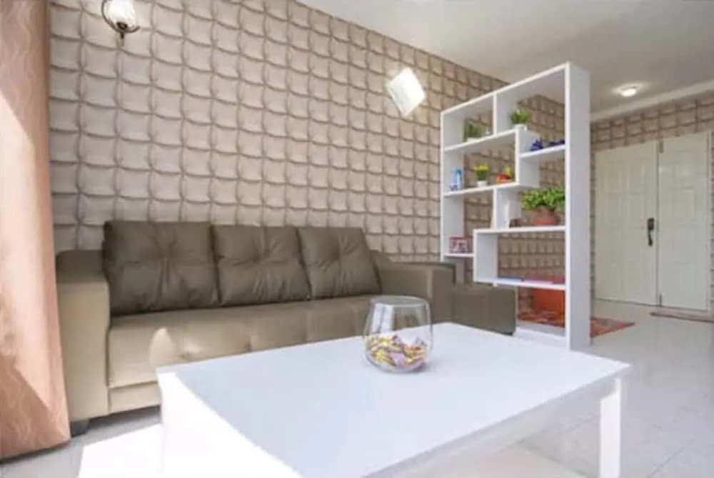 Taman Kristal Apartment - main photo